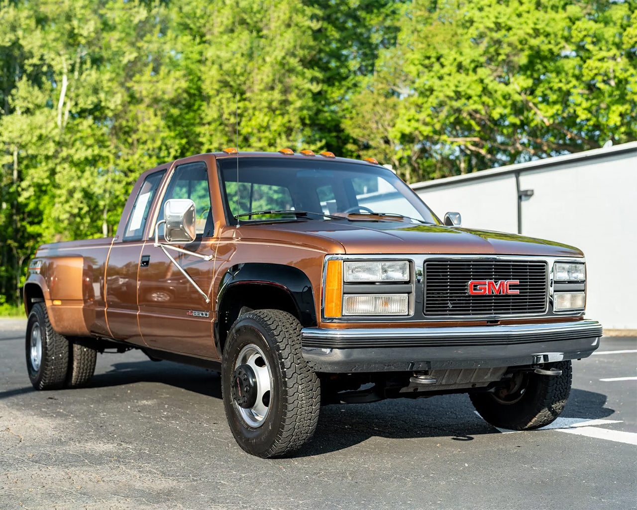 https://truckstuffhq.com/cdn/shop/files/1990_gmc_sierra-3500_1990_gmc_sierra-3500_f8733a14-2e3b-4a59-a963-0d547b9be1f4-PXl4g3-25241-25241-scaled_1600x.jpg?v=1696459190