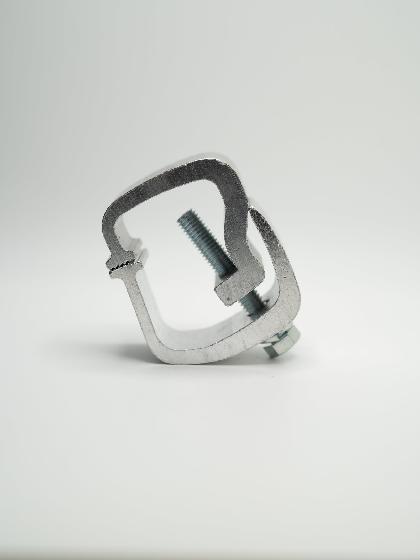 AC105 Universal Cap/Lid Clamp