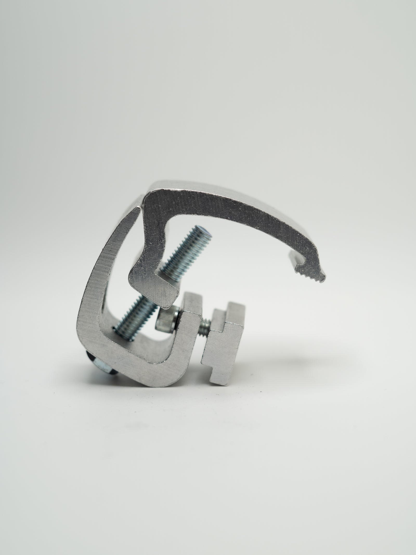 05+ Tacoma "Lid" Clamp W/Track (Pack of 4)