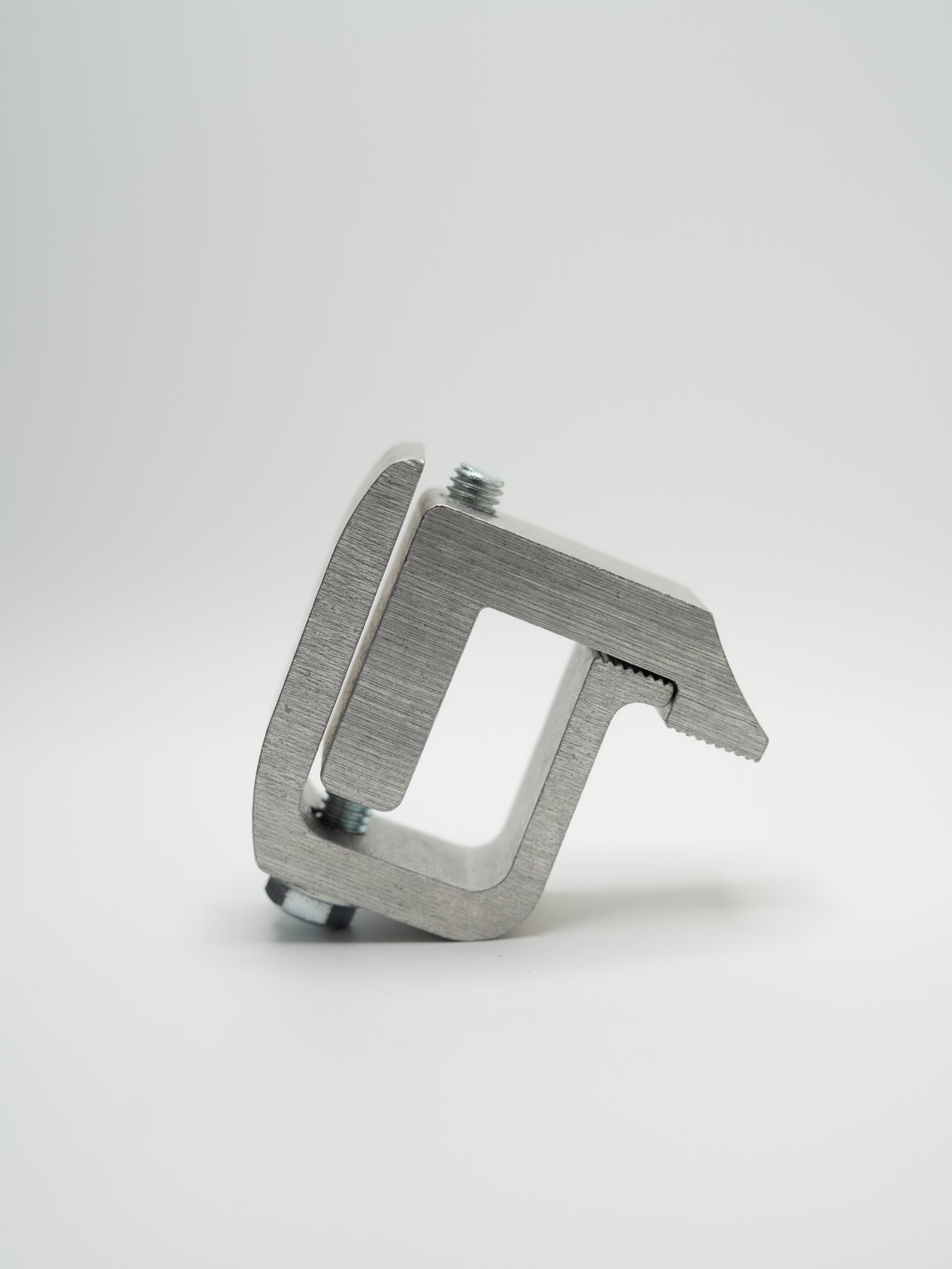 Universal Fiberglass Cap With Toolbox Clamp G-48